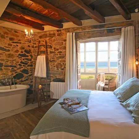 Sleeps 5 With Pool *