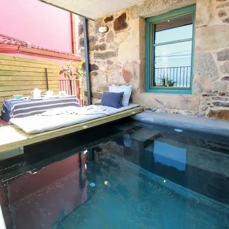 Villa Sleeps 5 With Pool