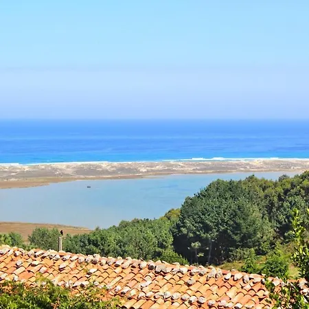 Sleeps 5 With Pool Villa Razo da Costa